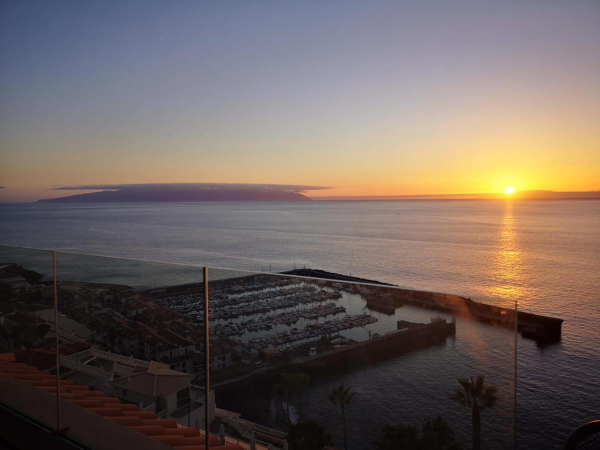 Magnificent Apt. With Sea View, Cliff & Marina Santiago Del Teide Luaran gambar