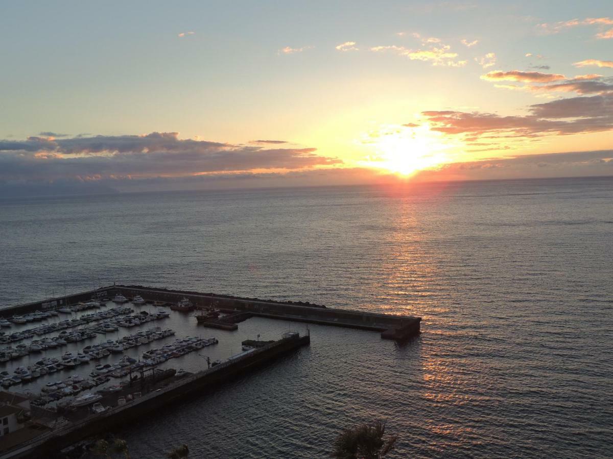 Magnificent Apt. With Sea View, Cliff & Marina Santiago Del Teide Luaran gambar